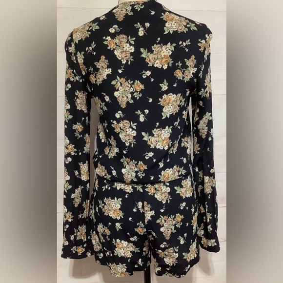 Blue Life Long Sleeve Floral Romper - Size XS - Picture 3 of 3